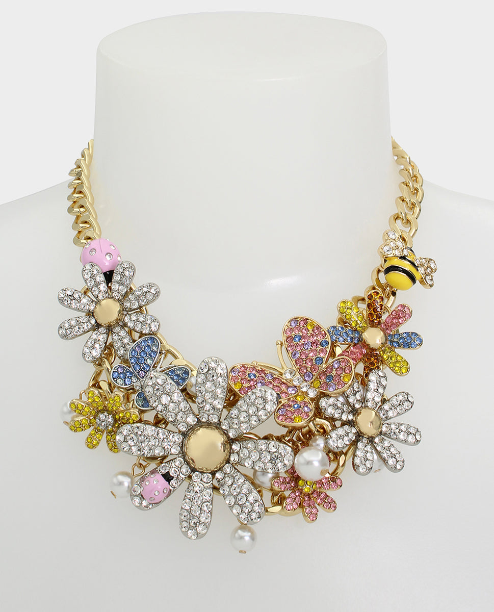 OHH A DAISY BIB NECKLACE MULTI | Floral Necklaces – Betsey Johnson