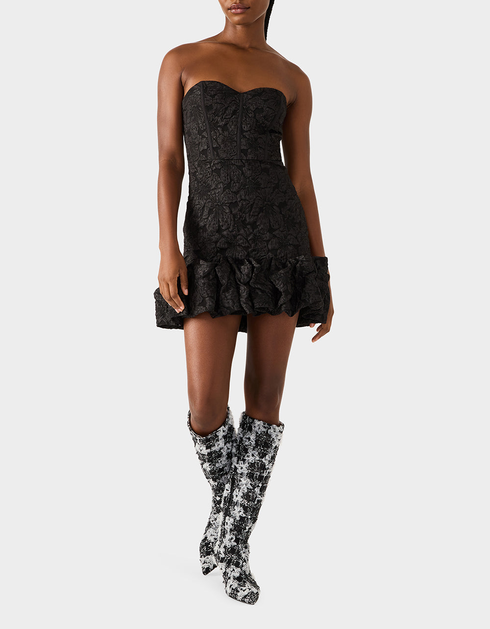 betsey johnson black dress Vintage 90s Velvet Staple Long Sleeve Small Skater Slip into effortless elegance with this halter mini dress featuring a captivating dahlia floral print Women's Dressed To Frill Dress