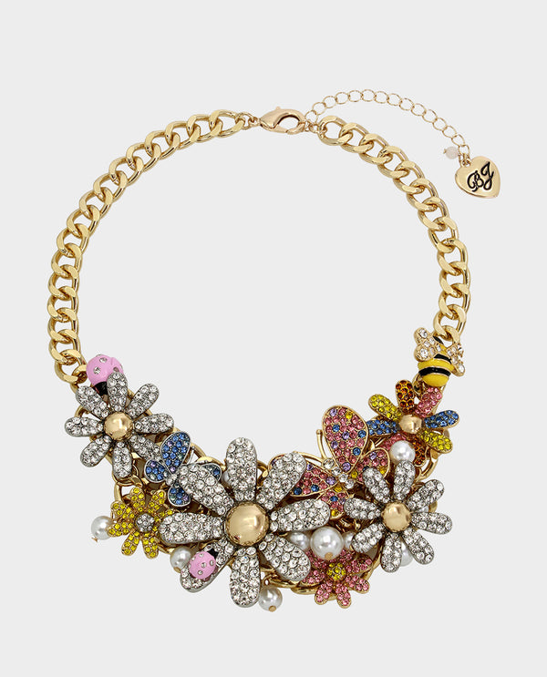 OHH A DAISY BIB NECKLACE MULTI | Floral Necklaces – Betsey Johnson