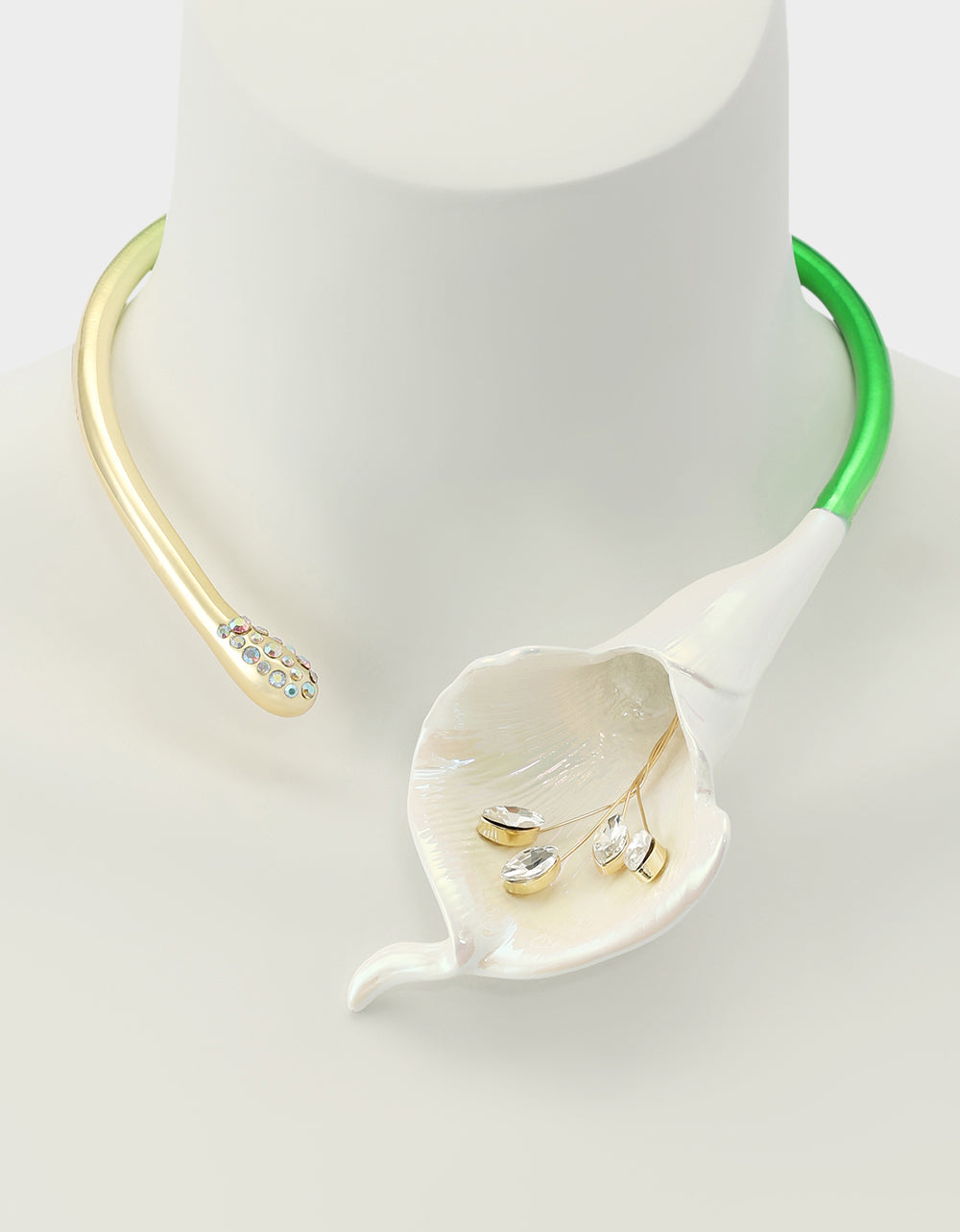 CALLA LILY COLLAR NECKLACE GREEN - JEWELRY - Betsey Johnson - view 5