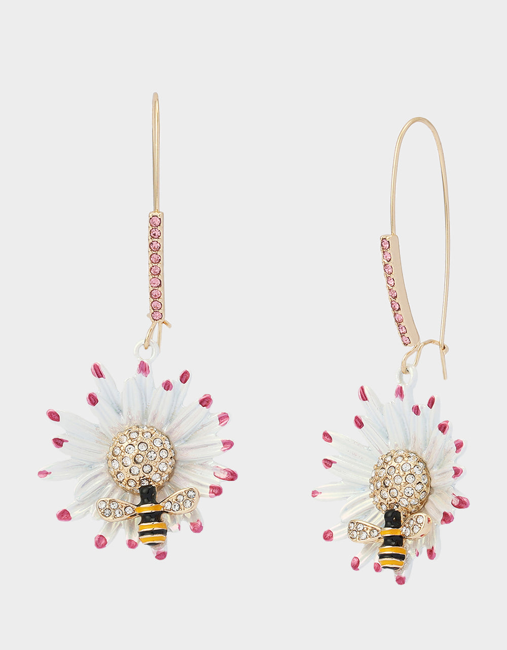 FLOWER BEE EARRINGS WHITE - JEWELRY - Betsey Johnson