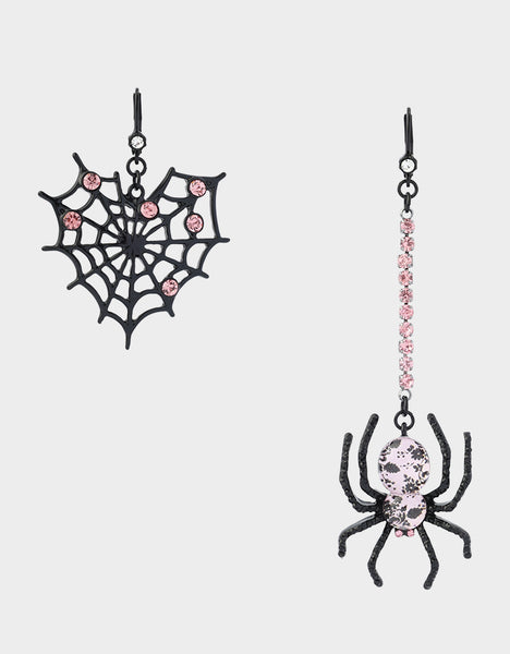 MISMATCH SPIDER WEB LEVERBACK EARRING BLACK | HALLOWEEN THEMED