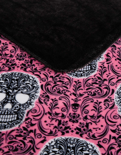 ANTIQUE SKULL 50" X 70" THROW BLANKET BLACK - ACCESSORIES - Betsey Johnson