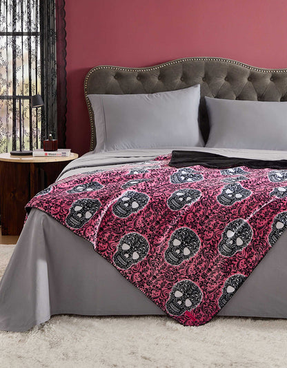 ANTIQUE SKULL 50" X 70" THROW BLANKET BLACK - ACCESSORIES - Betsey Johnson