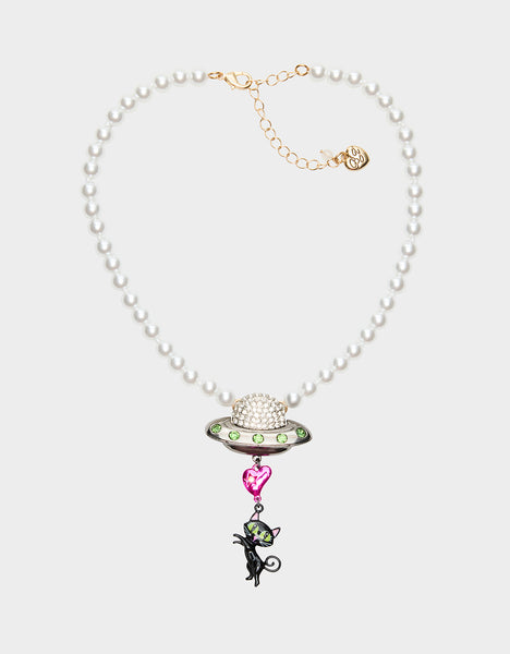 BETSEY-