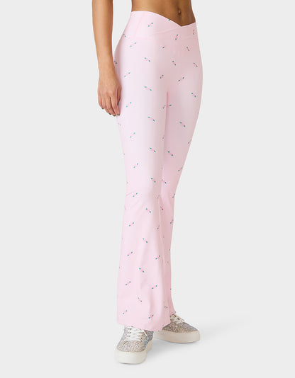 ROSE PRINT CROSSOVER LEGGINGS PINK ROSE - APPAREL - Betsey Johnson