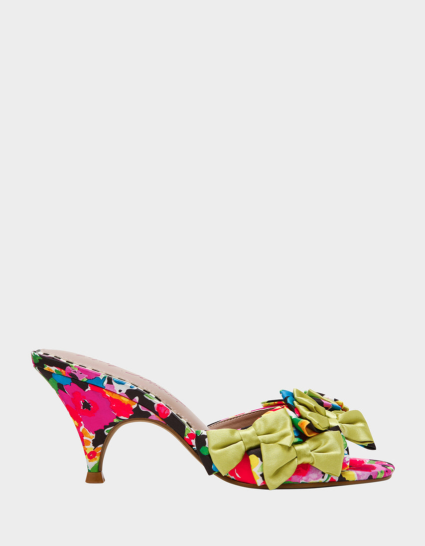 CELESTE BLACK MULTI FLORAL - SHOES - Betsey Johnson