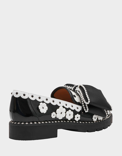 HURLEY BLACK/WHITE FLOWER - SHOES - Betsey Johnson