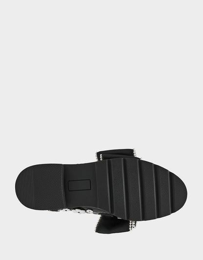 HURLEY BLACK/WHITE FLOWER - SHOES - Betsey Johnson