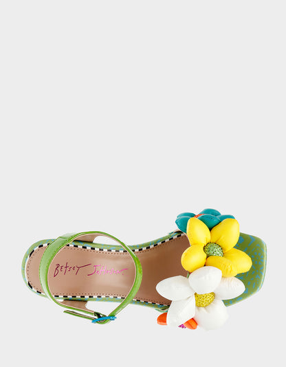 KINSLEE GREEN MULTI - SHOES - Betsey Johnson