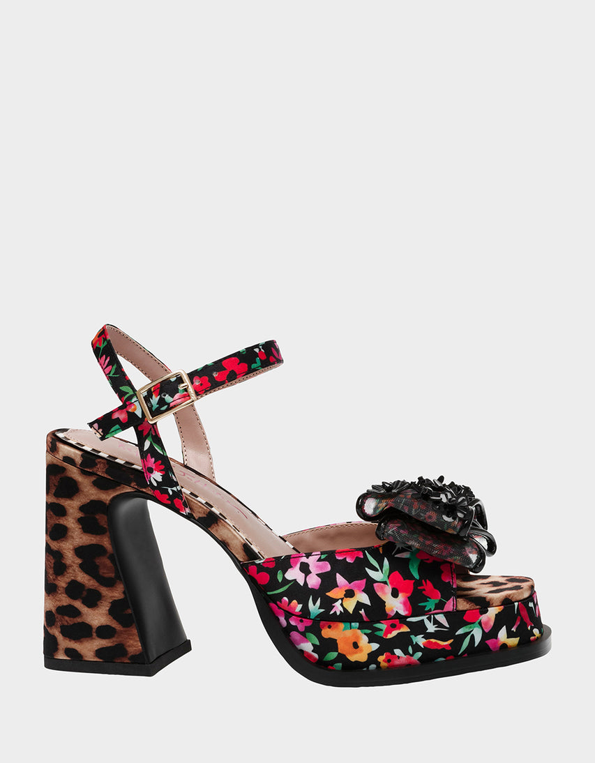 LILIE BLACK DITSY FLORAL - SHOES - Betsey Johnson