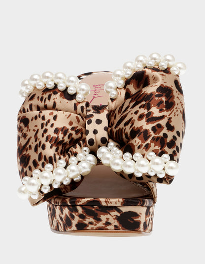 MACCIE LEOPARD - SHOES - Betsey Johnson