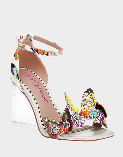 MARLOE WHITE BUTTERFLY - SHOES - Betsey Johnson
