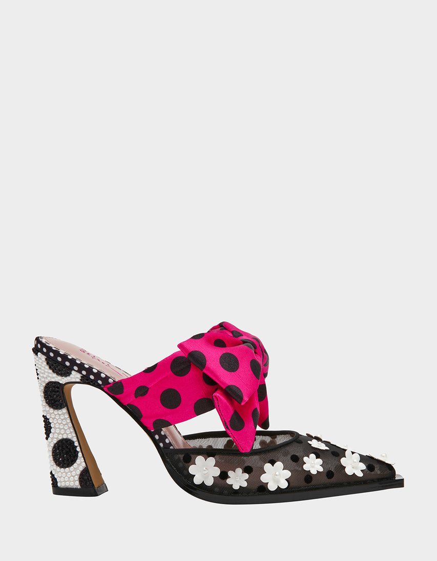 NAOMI BLACK/WHITE/MULTI - SHOES - Betsey Johnson