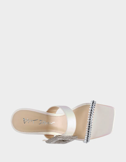 ANNY IVORY - SHOES - Betsey Johnson