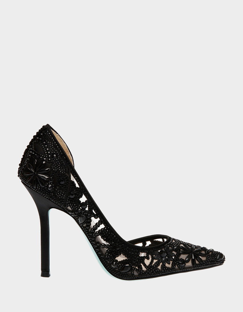 CHIC BLACK - SHOES - Betsey Johnson