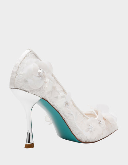 DARCY IVORY - SHOES - Betsey Johnson