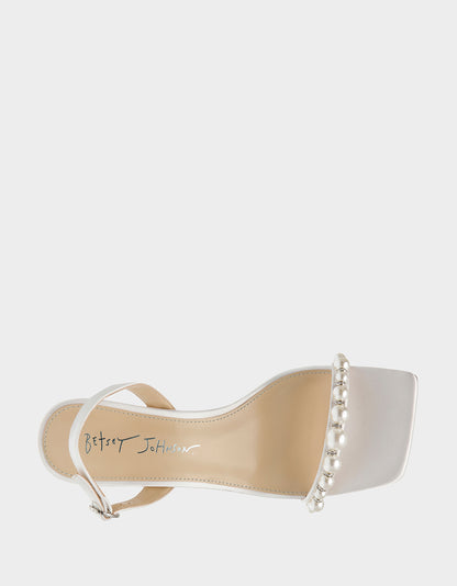 DELTA IVORY - SHOES - Betsey Johnson