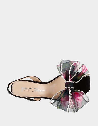 FAWN BLACK FLORAL - SHOES - Betsey Johnson