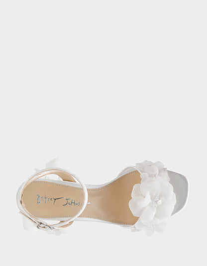 HANAH IVORY - SHOES - Betsey Johnson