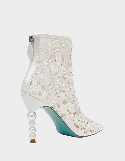 JACK IVORY - SHOES - Betsey Johnson