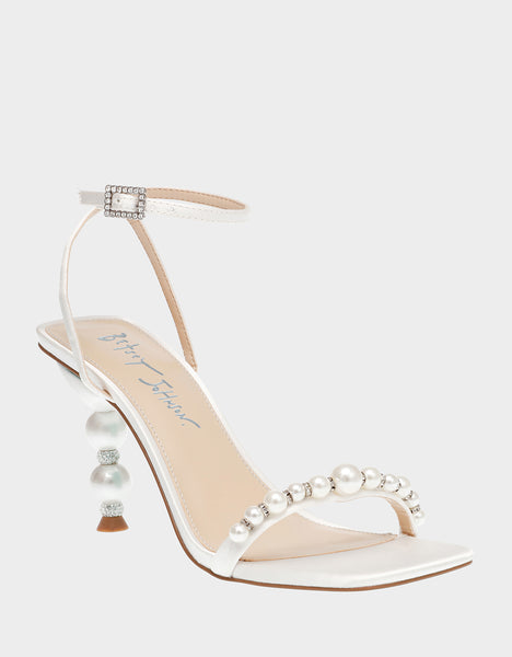 JACY IVORY - SHOES - Betsey Johnson