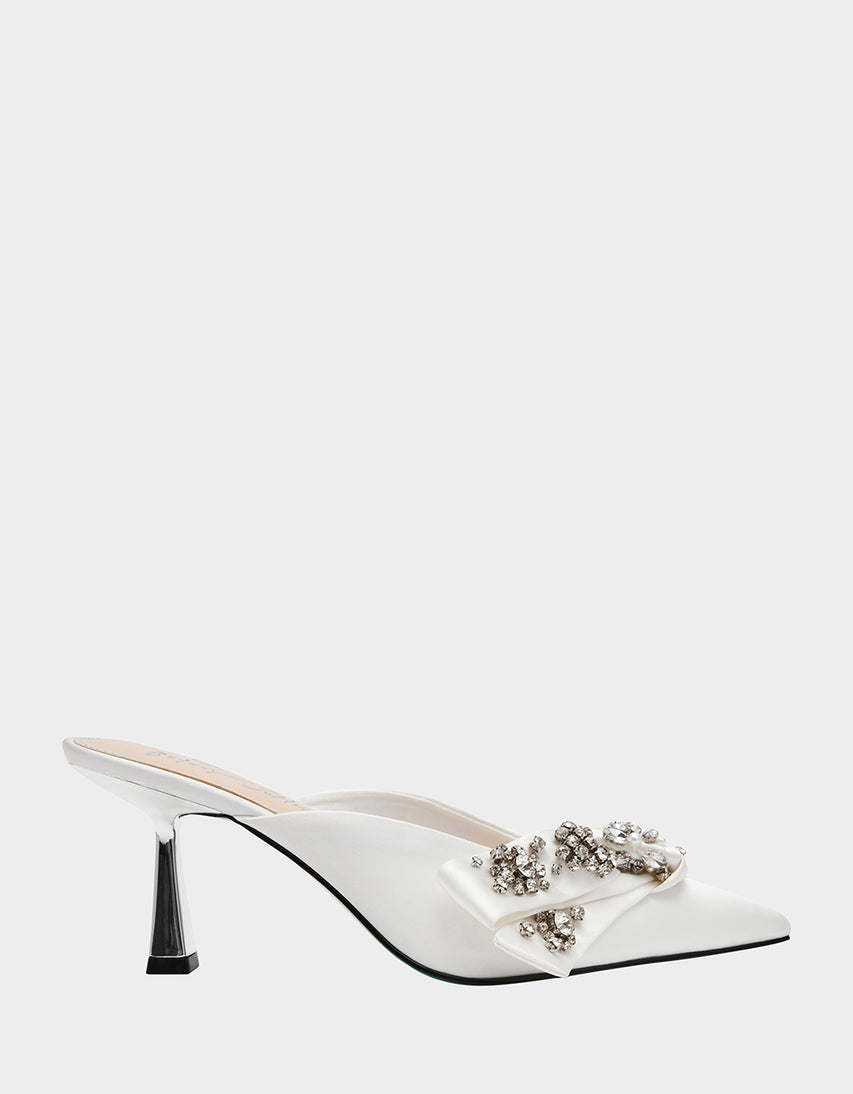 KENA IVORY - SHOES - Betsey Johnson