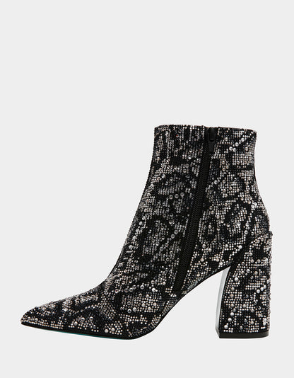 KRIS SNAKE - SHOES - Betsey Johnson