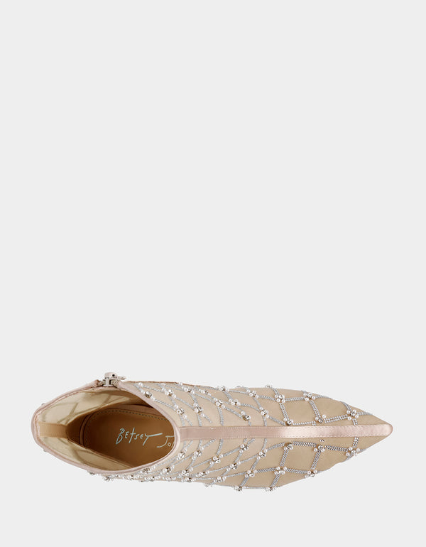 LARKK NUDE - SHOES - Betsey Johnson