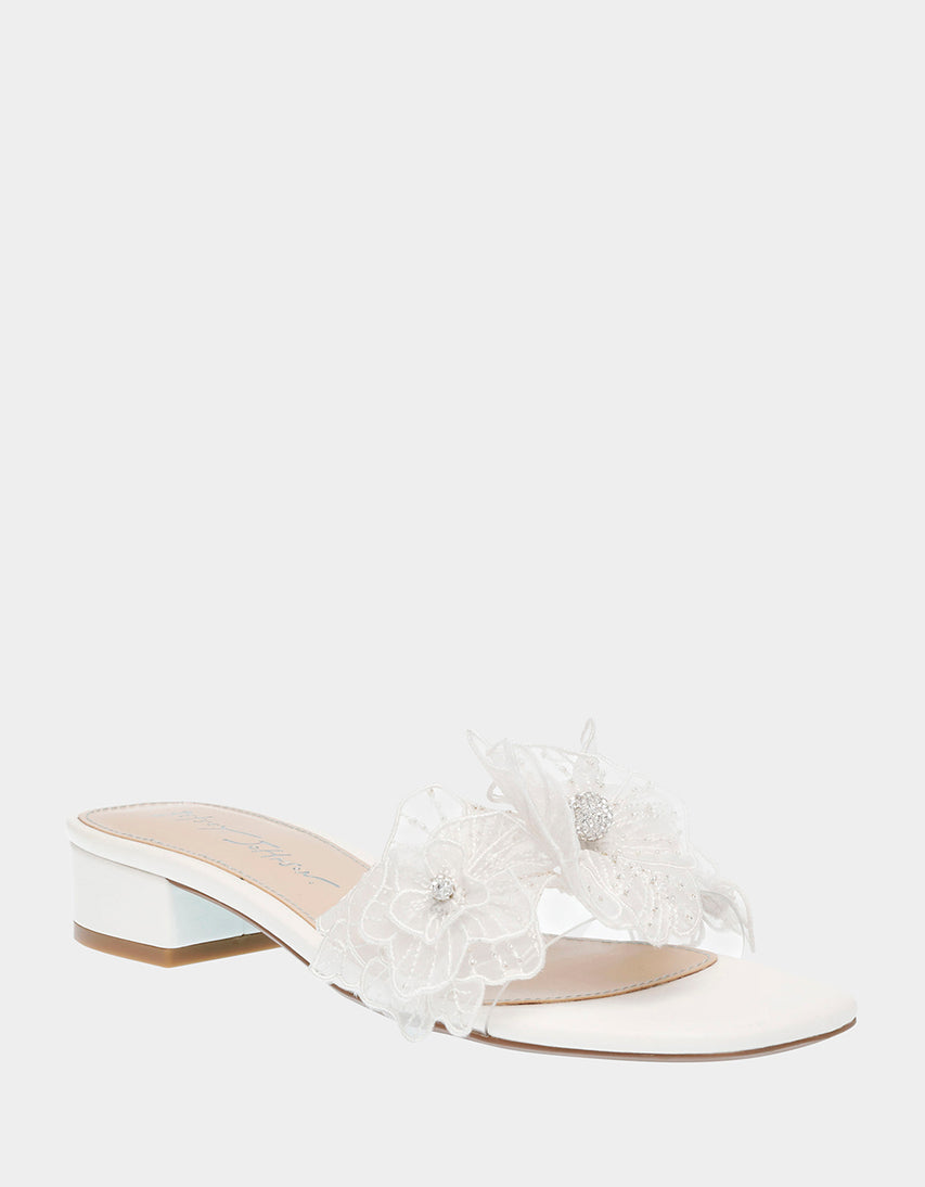 LIAM IVORY - SHOES - Betsey Johnson