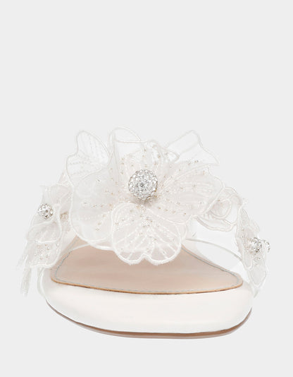 LIAM IVORY - SHOES - Betsey Johnson