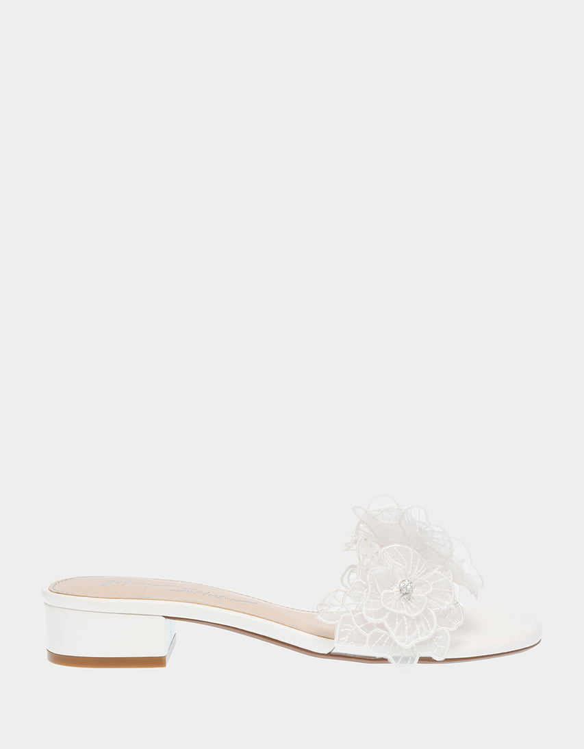 LIAM IVORY - SHOES - Betsey Johnson