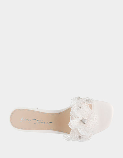 LIAM IVORY - SHOES - Betsey Johnson