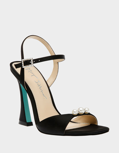 STORY BLACK - SHOES - Betsey Johnson