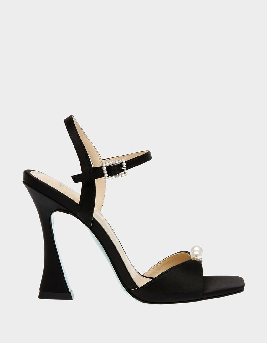 STORY BLACK - SHOES - Betsey Johnson