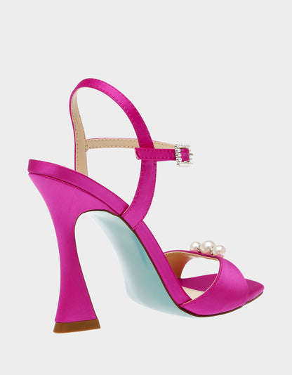 STORY FUCHSIA - SHOES - Betsey Johnson