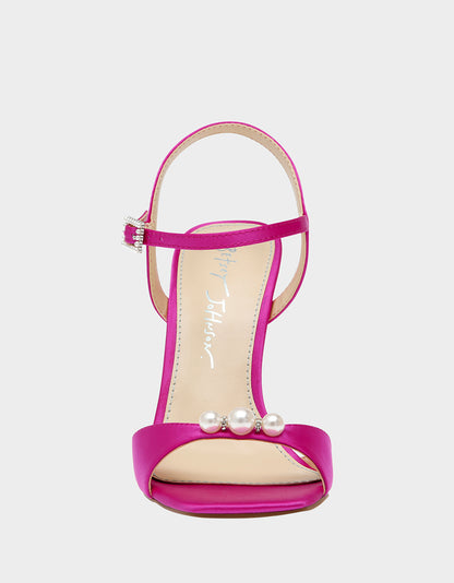 STORY FUCHSIA - SHOES - Betsey Johnson