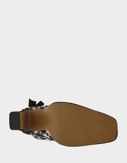 SKYLAR BLACK MULTI - SHOES - Betsey Johnson
