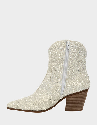 DIVA IVORY - SHOES - Betsey Johnson