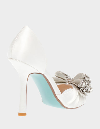 LANDN IVORY - SHOES - Betsey Johnson