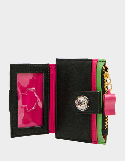 GOAL GETTER WALLET BLACK/WHITE - HANDBAGS - Betsey Johnson