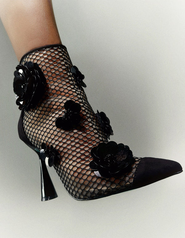 NAVEY BLACK - SHOES - Betsey Johnson