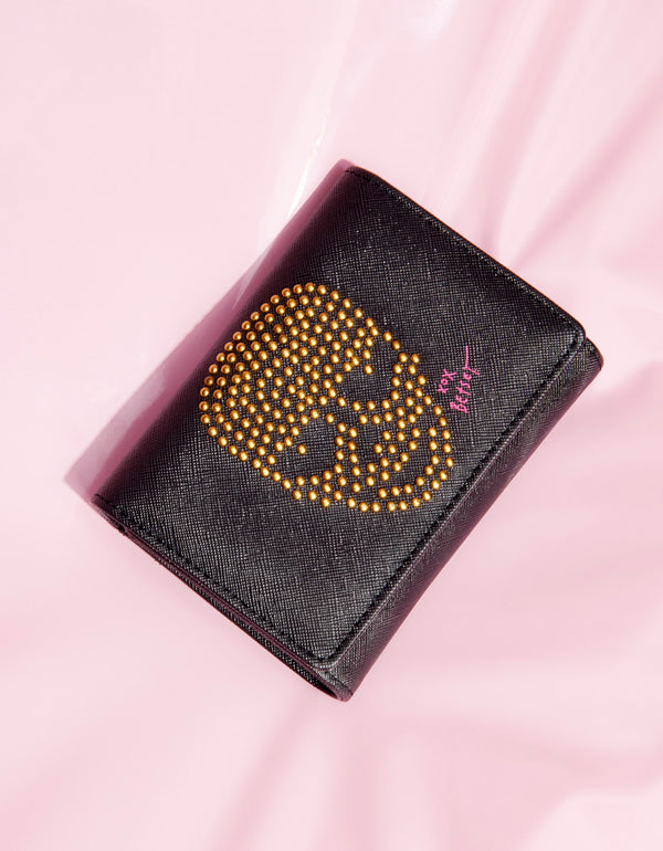 SKULL BOSS TRIFOLD WALLET BLACK - HANDBAGS - Betsey Johnson