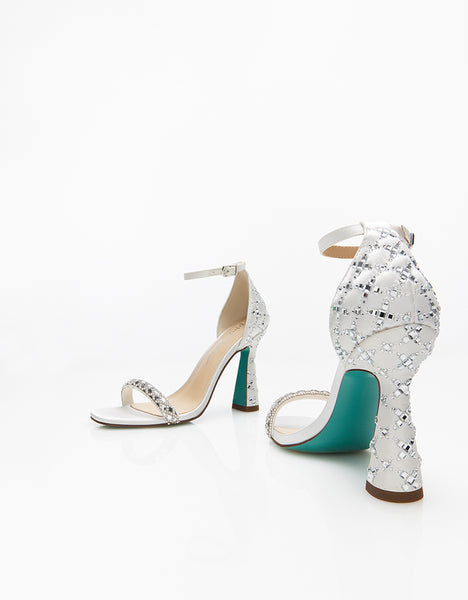 DEAN IVORY - SHOES - Betsey Johnson