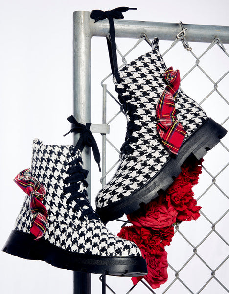 ROZEY BLACK/WHITE | RE:LUV - SHOES - Betsey Johnson
